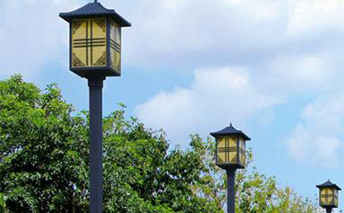 河南庭院灯安装间距与布灯设计全解析